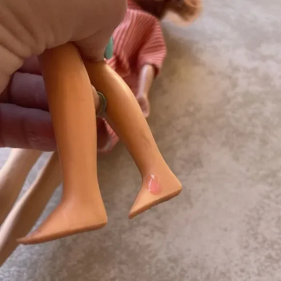 Set Of 2 Skipper Doll Blonde Red 1963 Barbie Sister Straight Leg Swimming Outfit - Picture 16 of 16